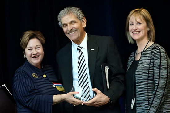 From left to right: AACN Past Chair Dr. Juliann Sebastian, Award Winner Dr. David Garr, and AACN President and CEO Dr. Deborah Trautman