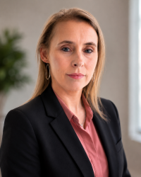 Profile picture for Lesley Moore