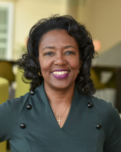 headshot of Felesia Bowen