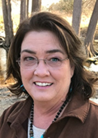 headshot of cynthia wall