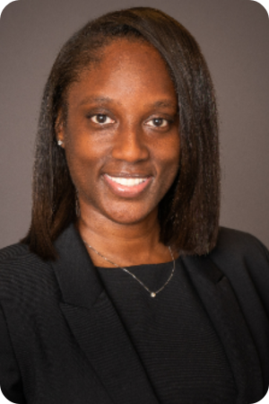 headshot of Lindsay Harris